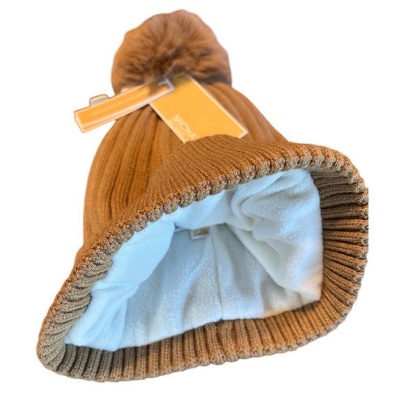Michael Kors Tan Beanie with Pom Pom, New - Picture 3 of 3